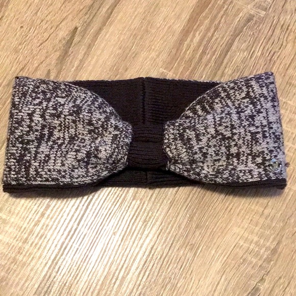 lululemon athletica Accessories - Lululemon brown & tan reversible ear warmer